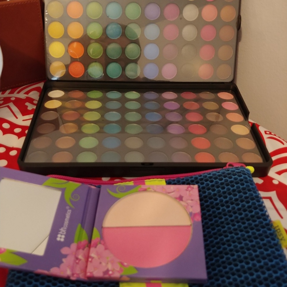 BH Cosmetics 120 eyeshadow palette 2nd ed.